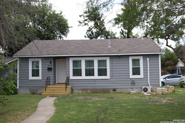 1703 Texas, San Antonio, TX 78201 - bungalow-style home with a front yard, crawl space, and roof with shingles
