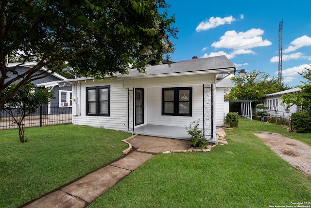 1002 Aganier, San Antonio, TX 78212 - view of front facade with a porch