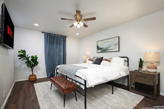 559 W Nacogdoches St, New Braunfels, TX 78130 - bedroom featuring wood finished floors, recessed lighting, and ceiling fan
