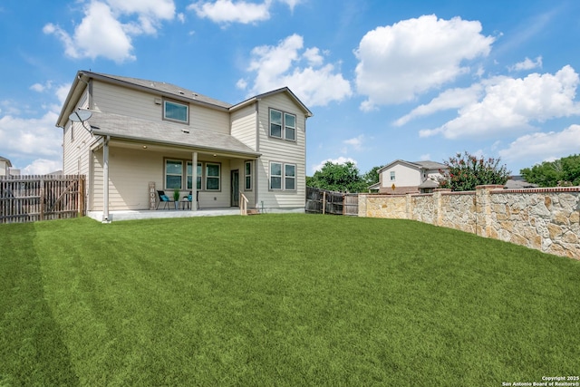 6838 Dashmoor Crk, San Antonio, TX 78244 - back of property featuring a patio area and a fenced backyard