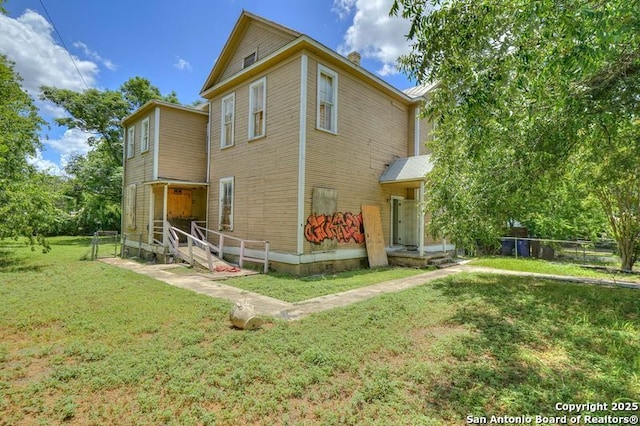 310 E Carson, San Antonio, TX 78208 - view of side of home with a chimney