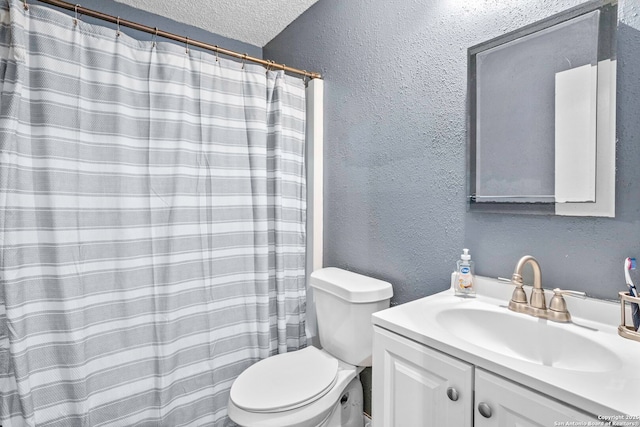 3702 Pipers Fld, San Antonio, TX 78251 - bathroom featuring a textured wall, vanity, a textured ceiling, and curtained shower
