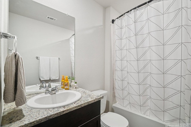 13874 Siltstone, San Antonio, TX 78253 - full bath featuring vanity and shower / tub combo with curtain