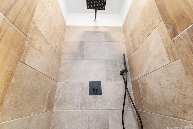 5530 Rangeland, San Antonio, TX 78247 - bathroom view of a tile shower