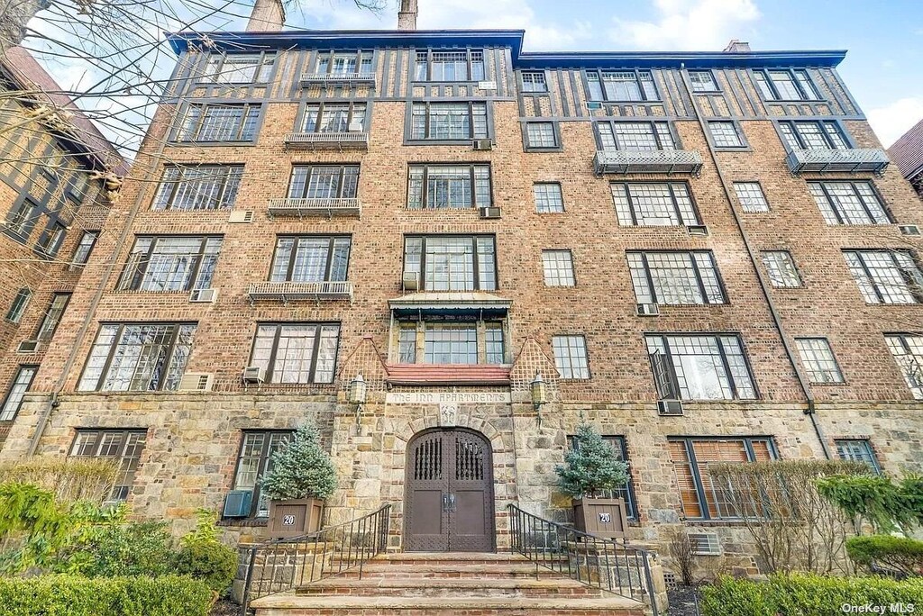 20 Continental Unit 5Ef, Forest Hills, NY 11375 - photo 1