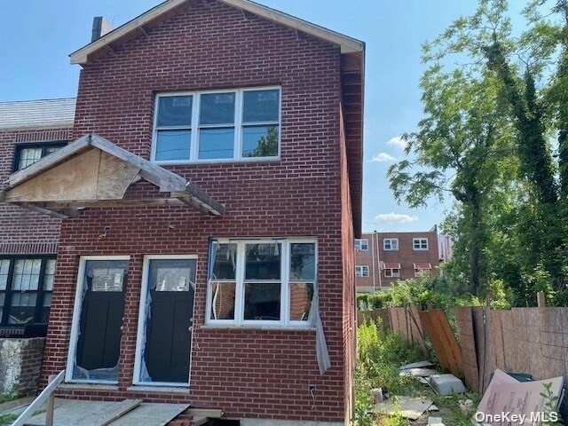 946 E 230th St, Bronx, NY 10466 - photo 3