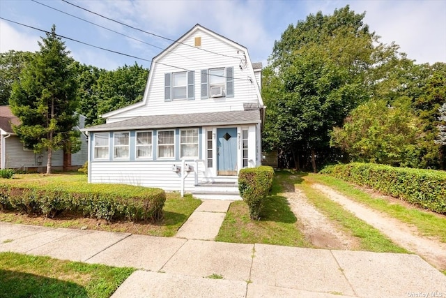 223 S 8th St, Lindenhurst NY, 11757, 2 bedrooms, 2 baths multi for sale