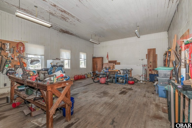 278 Bayview Dr, Stumpy Point, NC 27978 - garage featuring a workshop area