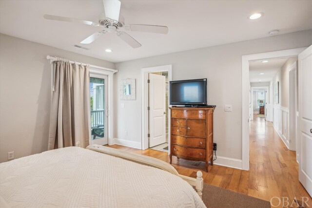 bedroom featuring recessed lighting, visible vents, baseboards, light wood-style floors, and access to outside