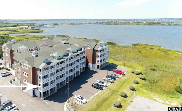 bird's eye view with a water view