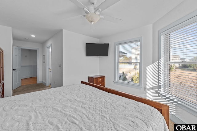 bedroom featuring ceiling fan