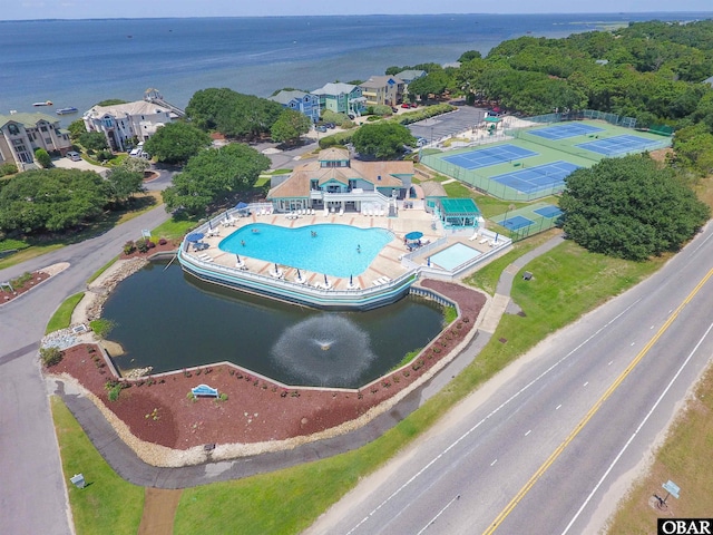 bird's eye view featuring a water view