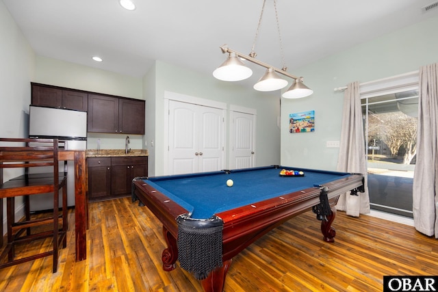 recreation room with pool table, wood finished floors, visible vents, and recessed lighting