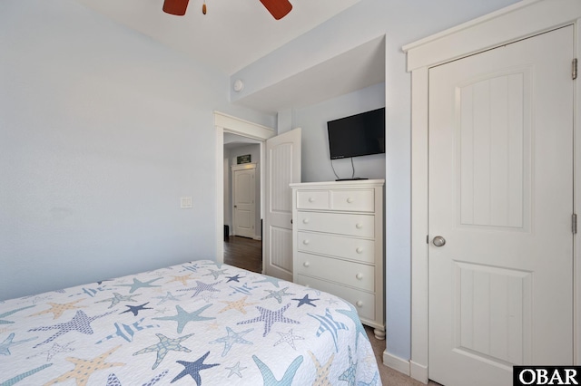 bedroom with a ceiling fan