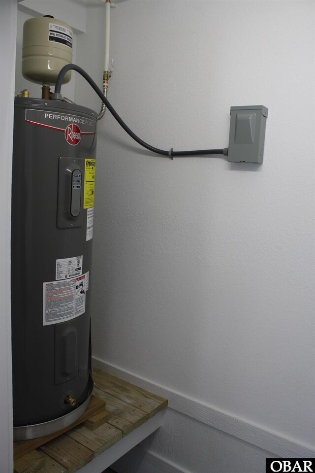 3009 Martins Point Rd Lot 3, Kitty Hawk, NC 27949 - utility room with electric water heater