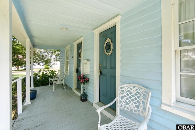 401 E Queen St, Edenton, NC 27932 - view of wooden porch