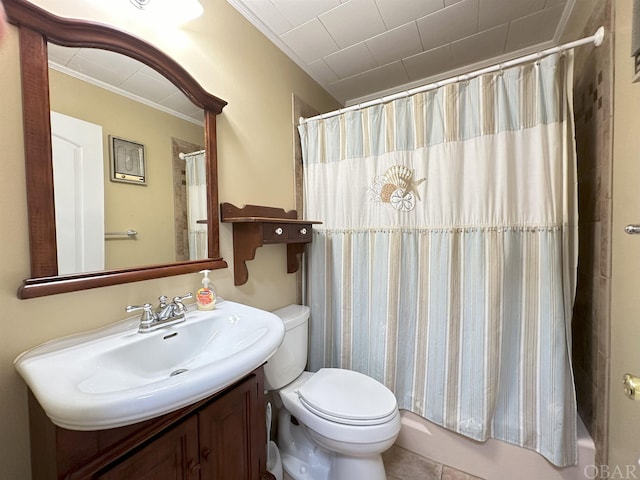 full bathroom featuring toilet, shower / tub combo, vanity, and crown molding