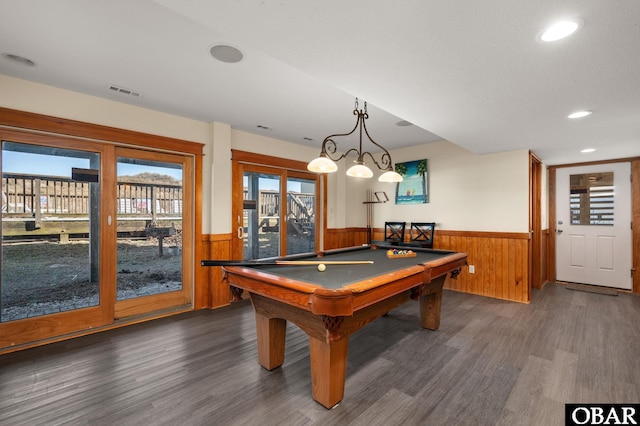 playroom featuring dark wood-style floors, wainscoting, billiards, and visible vents