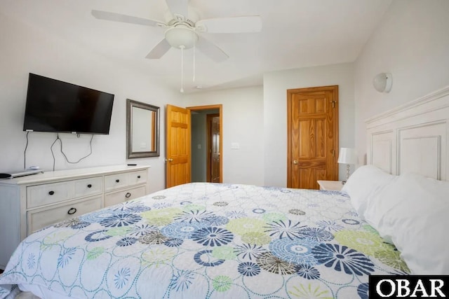 bedroom featuring ceiling fan