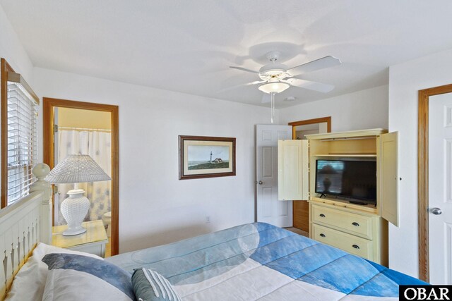 bedroom with a ceiling fan