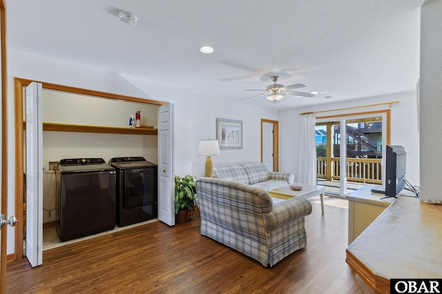 living area featuring ceiling fan, dark wood-type flooring, independent washer and dryer, and recessed lighting