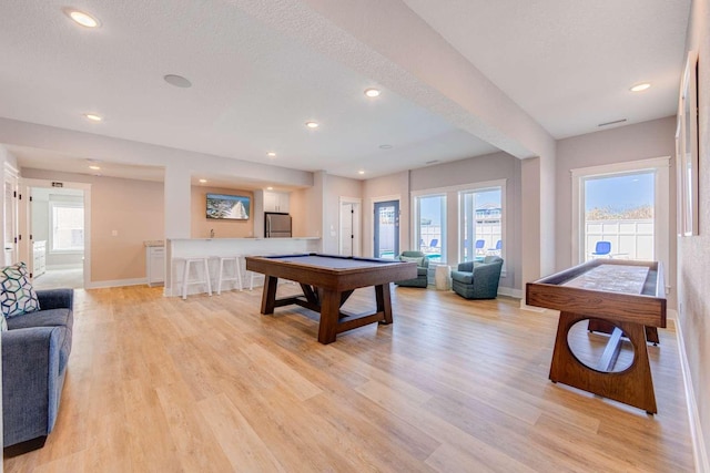 playroom featuring light wood finished floors, recessed lighting, billiards, and baseboards