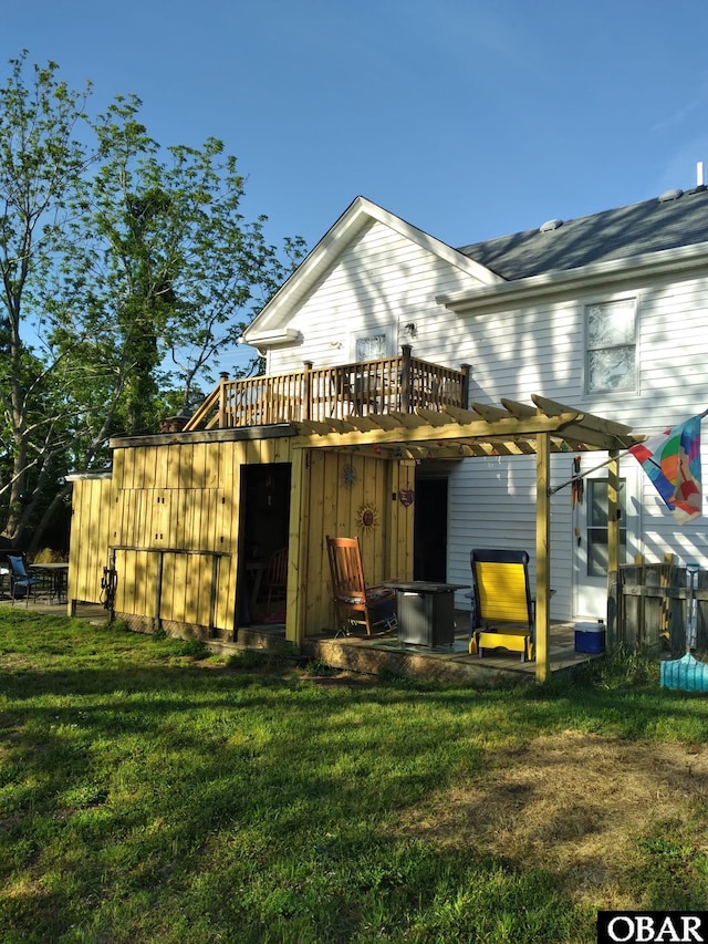 524 Aydlett Rd, Aydlett, NC 27916 - back of property featuring a yard