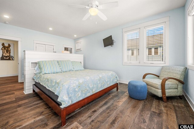 bedroom featuring a ceiling fan, baseboards, dark wood-style flooring, and recessed lighting