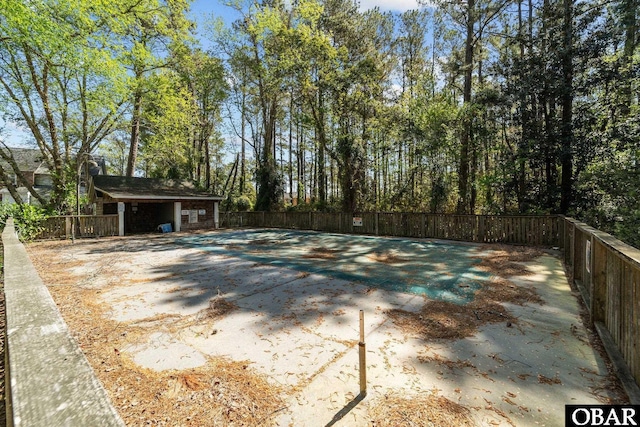 33 Croatan Ct Unit 33, Manteo, NC 27954 - exterior space featuring fence