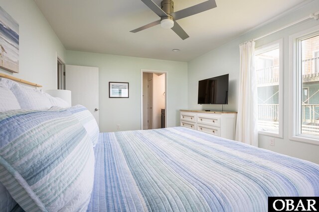 bedroom with ceiling fan