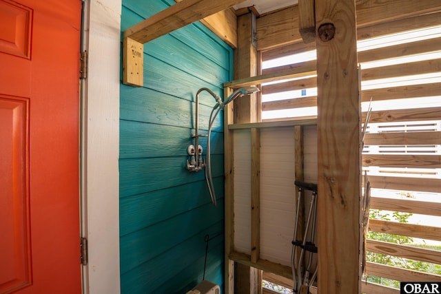 100 Amherst Dr Unit 3, Kill Devil Hills, NC 27948 - detailed view of wood walls