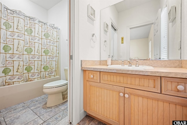 full bath with shower / tub combo with curtain, toilet, and vanity