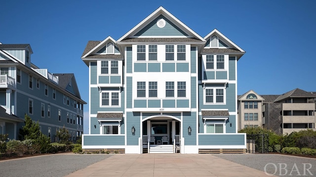 view of front of home with driveway