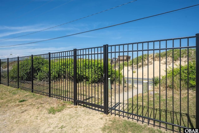 4005 Ivy Ln Lot # 16, Kitty Hawk, NC 27949 - gate with fence
