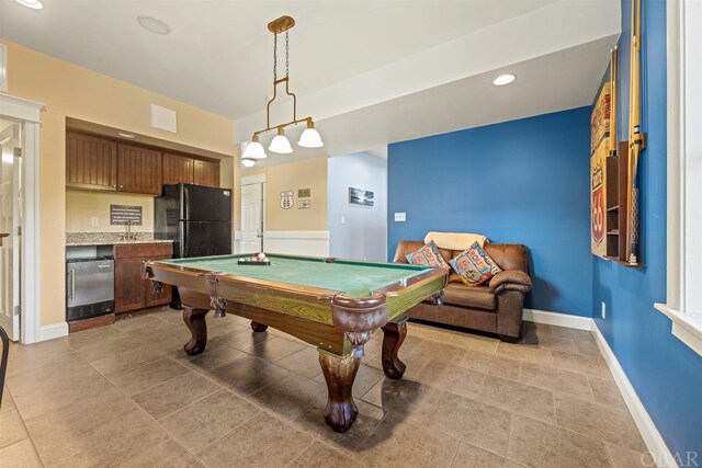 rec room with recessed lighting, pool table, visible vents, and baseboards