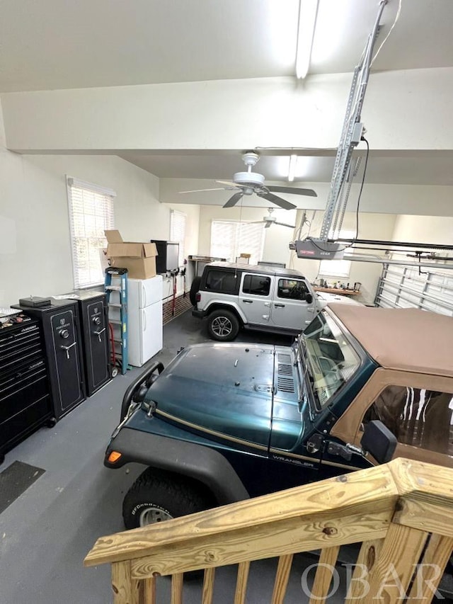 garage featuring ceiling fan