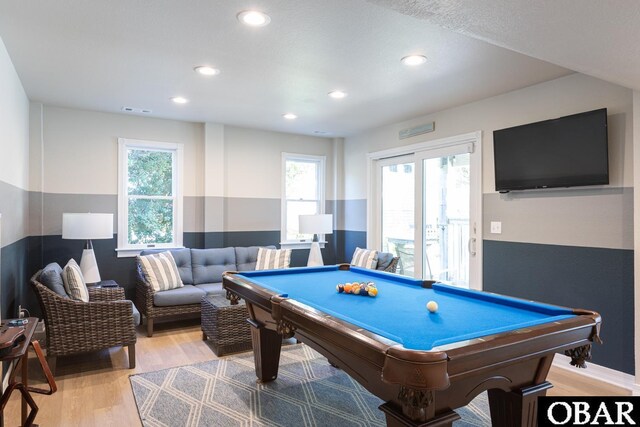 rec room featuring light wood-style flooring, billiards, visible vents, and recessed lighting