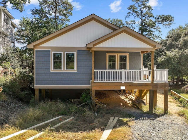 view of front of home featuring covered porch