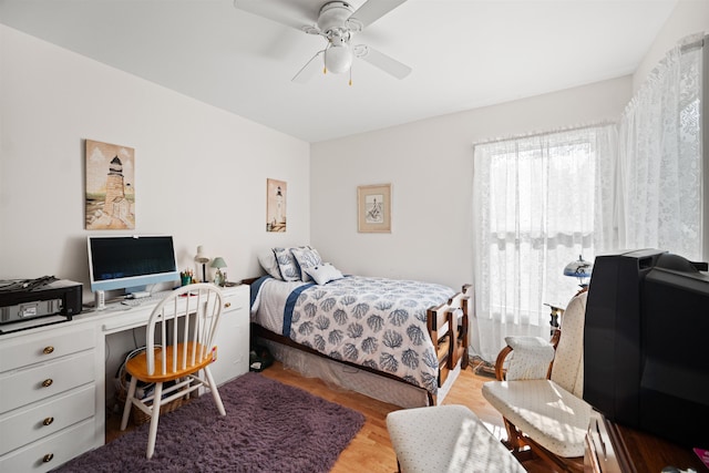 bedroom featuring a ceiling fan