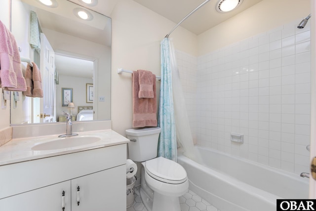 full bathroom with toilet, shower / bathtub combination with curtain, tile patterned flooring, vanity, and recessed lighting