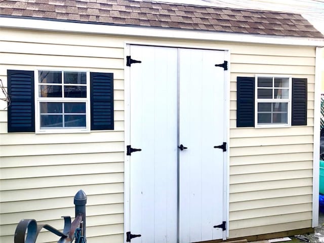 view of outbuilding