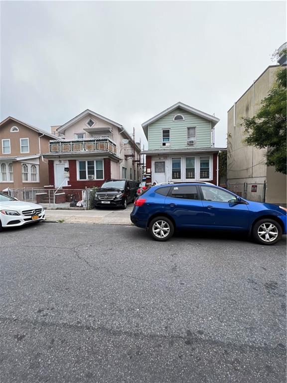 view of front of house with a residential view