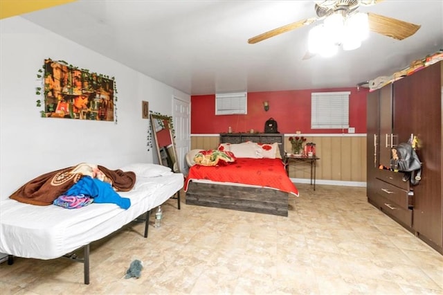 bedroom with ceiling fan