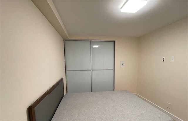 bedroom featuring a closet