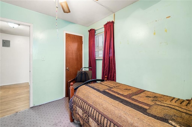 bedroom featuring ceiling fan