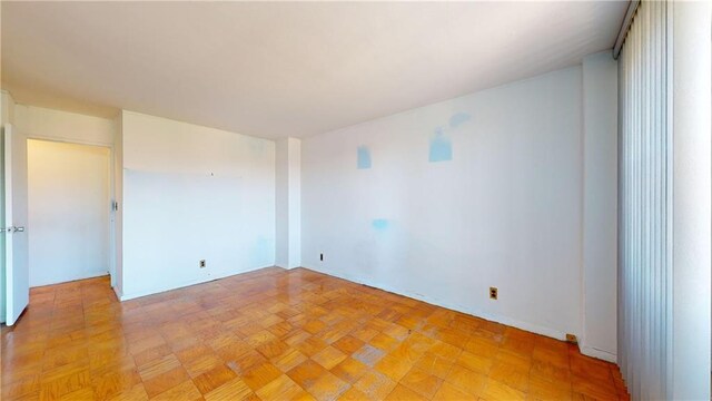 empty room featuring light parquet floors