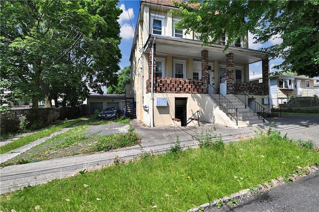 view of front of house featuring a porch