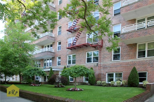 view of building exterior