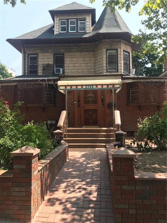 view of front facade with a porch