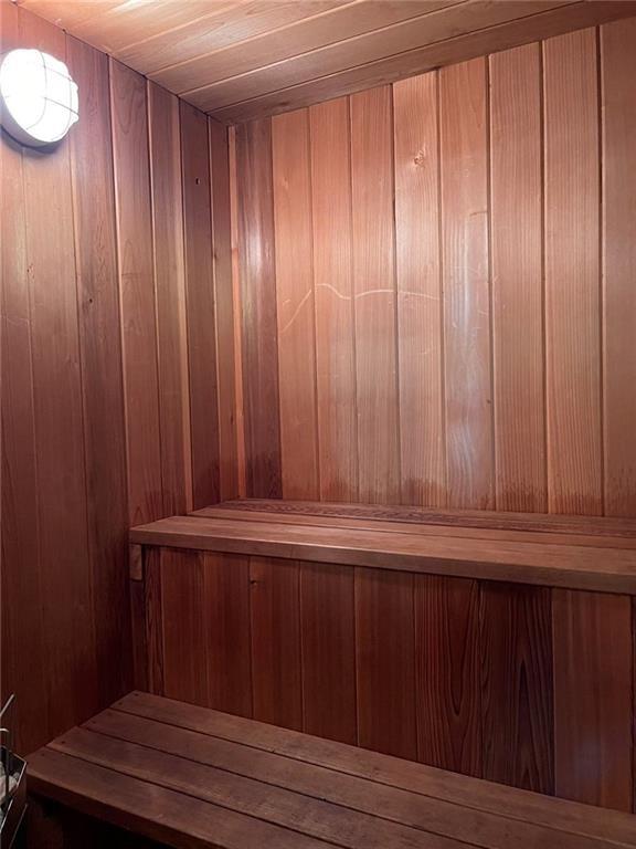 view of sauna / steam room